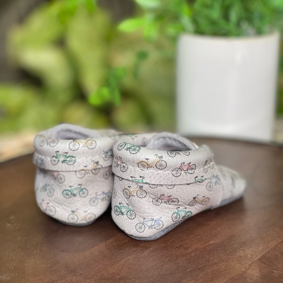 Freshly Picked bicycle design leather soft sole Oxfords Baby size 3 - Picture 2 of 6